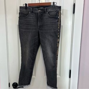 Express Cropped Legging Size 12 Jeans W/ Leopard Pin Stripe